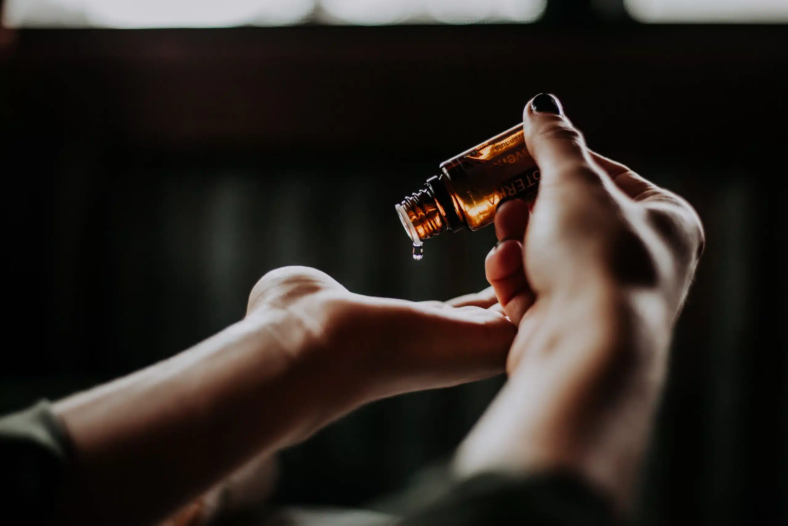 Aromaterapia: óleos essenciais realmente funcionam